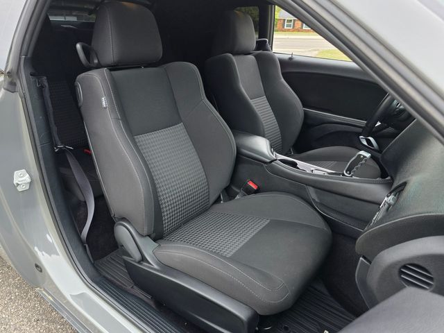 2017 Dodge Challenger R/T Shaker