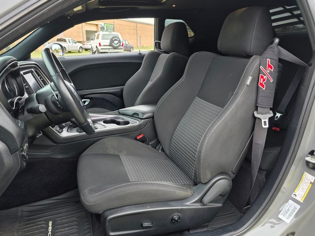 2017 Dodge Challenger R/T Shaker