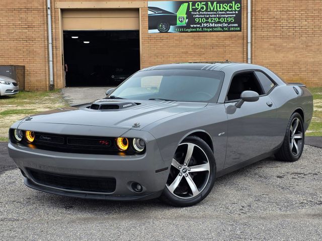2017 Dodge Challenger R/T Shaker