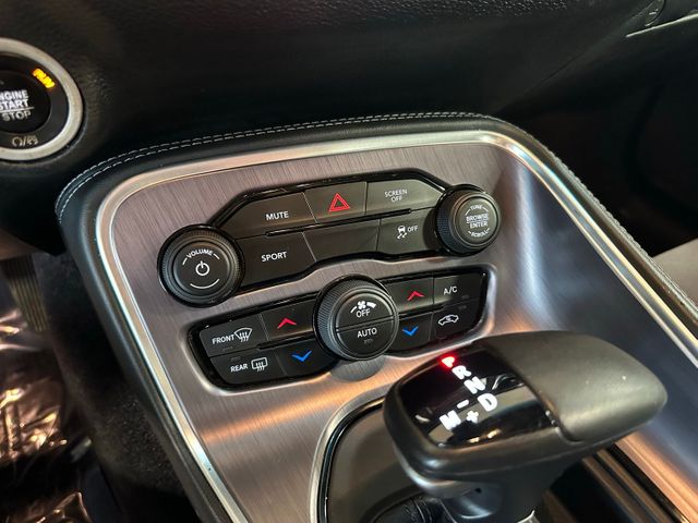 2017 Dodge Challenger R/T HEMI V5.7 V8 | Irving, Texas | Hopper Motorplex 2017 Dodge Challenger R/T HEMI V5.7 V8 | Irving, Texas | Hopper Motorplex