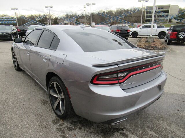 2017 Dodge Charger SXT