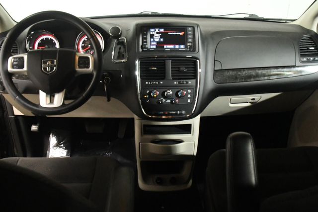 2017 Dodge Grand Caravan SE Plus w/ DvD | Branford, CT | Sound Auto Wholesalers 2017 Dodge Grand Caravan SE Plus w/ DvD | Branford, CT | Sound Auto Wholesalers