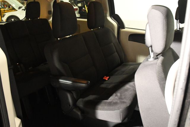 2017 Dodge Grand Caravan SE Plus w/ DvD | Branford, CT | Sound Auto Wholesalers 2017 Dodge Grand Caravan SE Plus w/ DvD | Branford, CT | Sound Auto Wholesalers