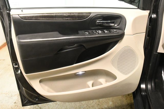 2017 Dodge Grand Caravan SE Plus w/ DvD | Branford, CT | Sound Auto Wholesalers 2017 Dodge Grand Caravan SE Plus w/ DvD | Branford, CT | Sound Auto Wholesalers