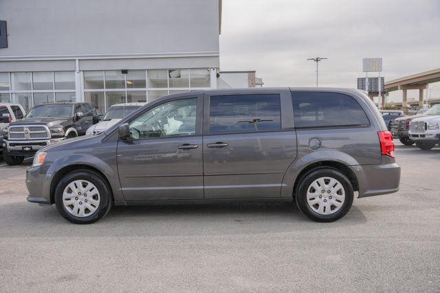 2017 Dodge Grand Caravan SE 7-PASSENGER / CLEAN CARFAX / REAR DVD | Austin, TX | Rocky Mountain Truck Stop Austin