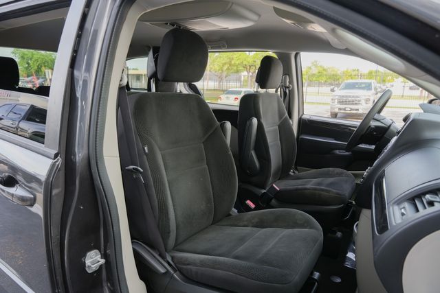 2017 Dodge Grand Caravan SE 7-PASSENGER / CLEAN CARFAX / REAR DVD | Austin, TX | Rocky Mountain Truck Stop Austin 2017 Dodge Grand Caravan SE 7-PASSENGER / CLEAN CARFAX / REAR DVD | Austin, TX | Rocky Mountain Truck Stop Austin