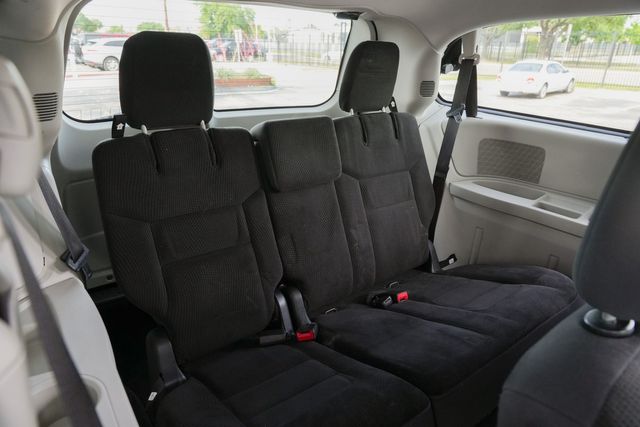 2017 Dodge Grand Caravan SE 7-PASSENGER / CLEAN CARFAX / REAR DVD | Dallas, TX | Rocky Mountain Truck Stop Dallas 2017 Dodge Grand Caravan SE 7-PASSENGER / CLEAN CARFAX / REAR DVD | Dallas, TX | Rocky Mountain Truck Stop Dallas