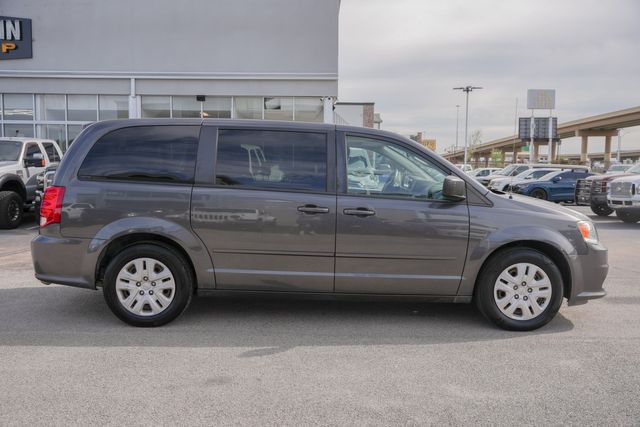 2017 Dodge Grand Caravan SE 7-PASSENGER / CLEAN CARFAX / REAR DVD | Austin, TX | Rocky Mountain Truck Stop Austin
