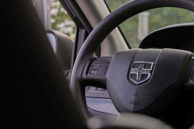 2017 Dodge Grand Caravan SE 7-PASSENGER / CLEAN CARFAX / REAR DVD | Austin, TX | Rocky Mountain Truck Stop Austin