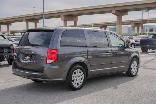 2017 Dodge Grand Caravan SE 7-PASSENGER / CLEAN CARFAX / REAR DVD | Austin, TX | Rocky Mountain Truck Stop Austin