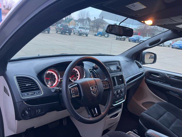2017 Dodge Grand Caravan SE ONLY 7,000 Miles | Dickinson, ND | Heiser Motors