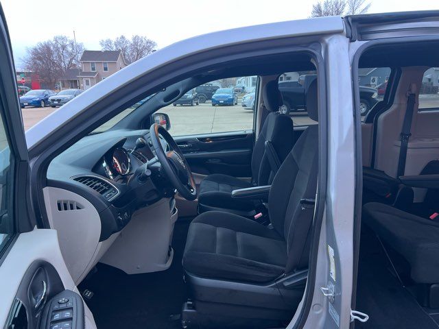 2017 Dodge Grand Caravan SE ONLY 7,000 Miles | Dickinson, ND | Heiser Motors