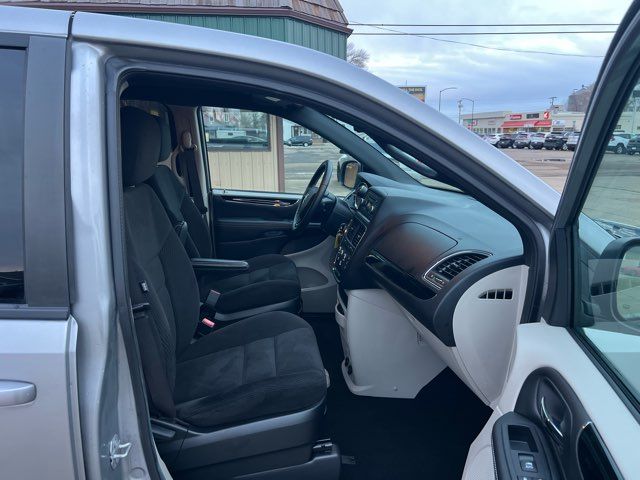 2017 Dodge Grand Caravan SE ONLY 7,000 Miles | Dickinson, ND | Heiser Motors