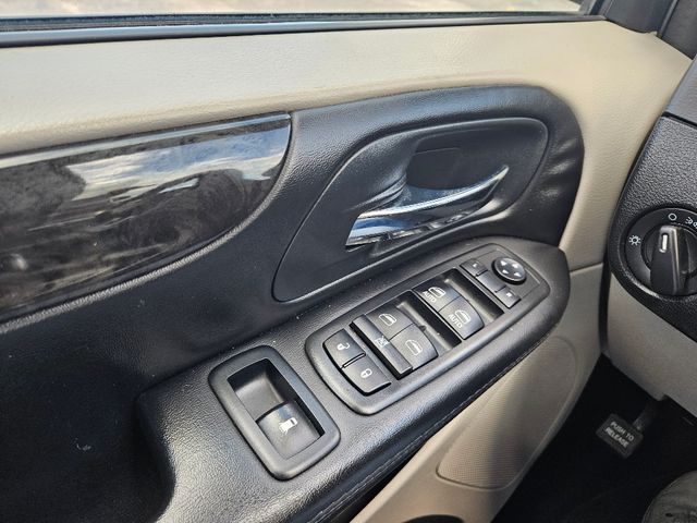 2017 Dodge Grand Caravan SE Wheelchair Van Handicap Ramp Van