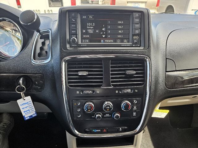 2017 Dodge Grand Caravan SE Wheelchair Van Handicap Ramp Van