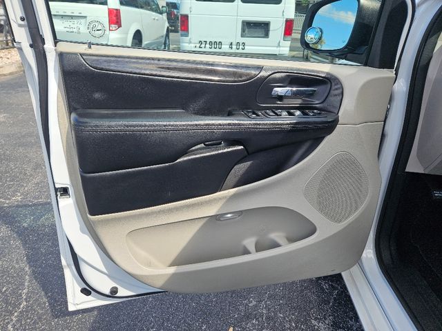 2017 Dodge Grand Caravan SE Wheelchair Van Handicap Ramp Van