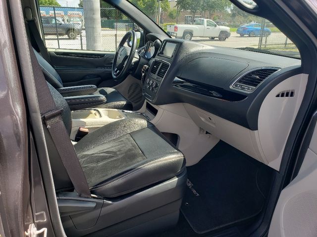 2017 Dodge Grand Caravan SXT Wheelchair Van Handicap Ramp Van