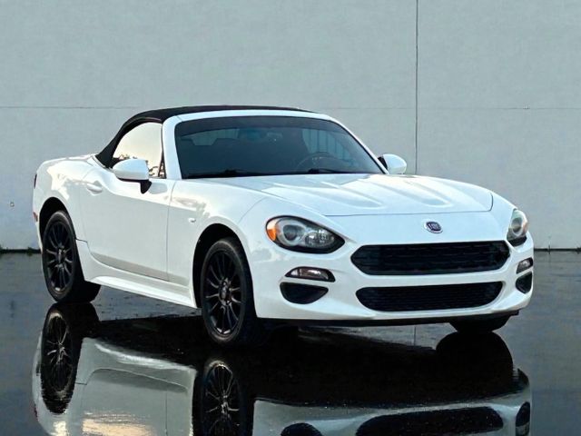 2017 Fiat 124 Spider Classica | Plano, TX | Schneck Motor Company 2017 Fiat 124 Spider Classica | Plano, TX | Schneck Motor Company