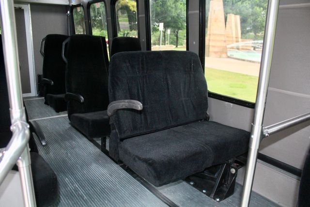 2017 Ford E450 15 Passenger Dimond Coach W/ Wheelchair Lift | Irving, Texas | Lonestar Automart Inc.