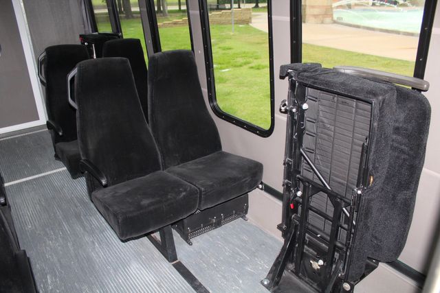 2017 Ford E450 15 Passenger Dimond Coach Bus W/ Wheelchair Lift | Irving, Texas | Lonestar Automart Inc. 2017 Ford E450 15 Passenger Dimond Coach Bus W/ Wheelchair Lift | Irving, Texas | Lonestar Automart Inc.