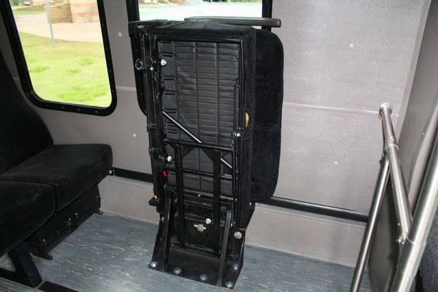 2017 Ford E450 15 Passenger Dimond Coach Bus W/ Wheelchair Lift | Irving, Texas | Lonestar Automart Inc. 2017 Ford E450 15 Passenger Dimond Coach Bus W/ Wheelchair Lift | Irving, Texas | Lonestar Automart Inc.