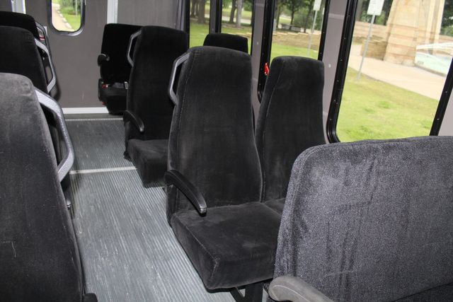 2017 Ford E450 15 Passenger Dimond Coach W/ Wheelchair Lift | Irving, Texas | Lonestar Automart Inc.