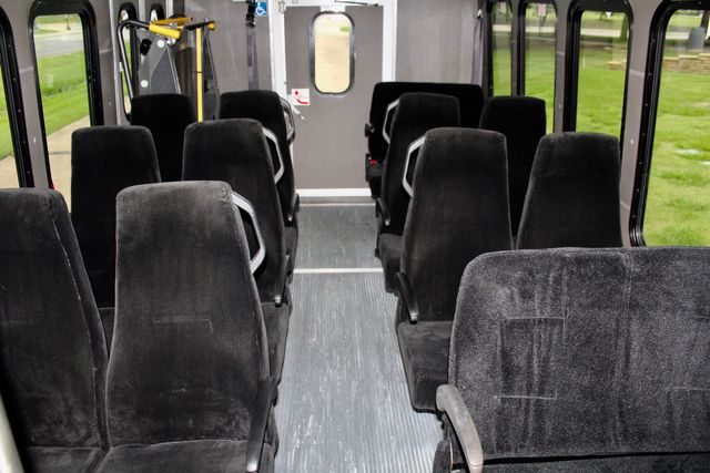 2017 Ford E450 15 Passenger Dimond Coach W/ Wheelchair Lift | Irving, Texas | Lonestar Automart Inc.