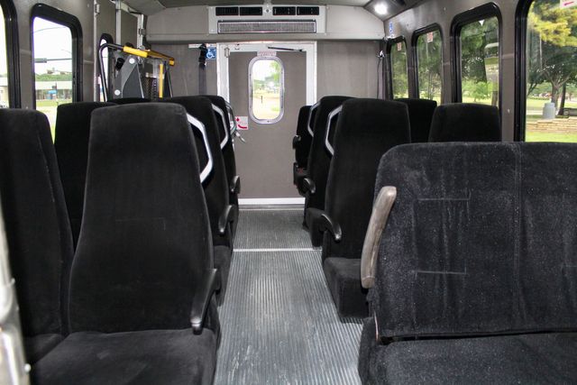 2017 Ford E450 15 Passenger Dimond Coach W/ Wheelchair Lift | Irving, Texas | Lonestar Automart Inc.