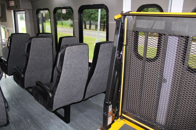 2017 Ford E450 15 Passenger Dimond Coach Bus W/ Wheelchair Lift | Irving, Texas | Lonestar Automart Inc. 2017 Ford E450 15 Passenger Dimond Coach Bus W/ Wheelchair Lift | Irving, Texas | Lonestar Automart Inc.