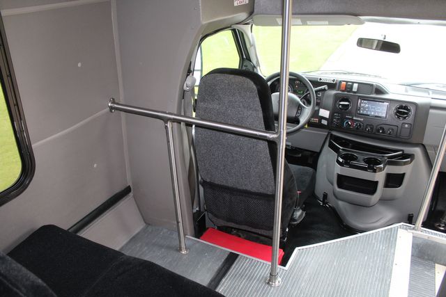2017 Ford E450 15 Passenger Dimond Coach Bus W/ Wheelchair Lift | Irving, Texas | Lonestar Automart Inc. 2017 Ford E450 15 Passenger Dimond Coach Bus W/ Wheelchair Lift | Irving, Texas | Lonestar Automart Inc.