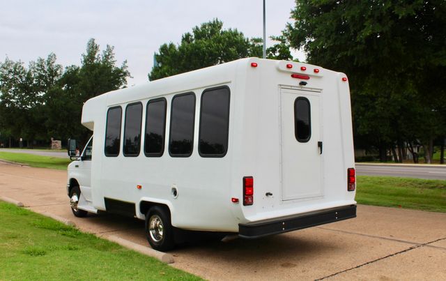 2017 Ford E450 15 Passenger Dimond Coach W/ Wheelchair Lift | Irving, Texas | Lonestar Automart Inc.