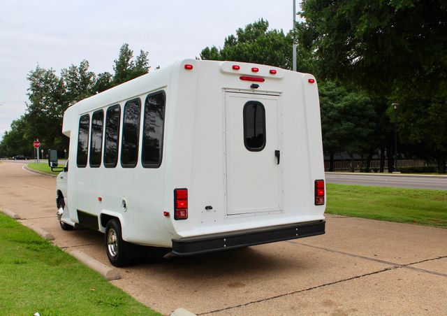 2017 Ford E450 15 Passenger Dimond Coach W/ Wheelchair Lift | Irving, Texas | Lonestar Automart Inc.