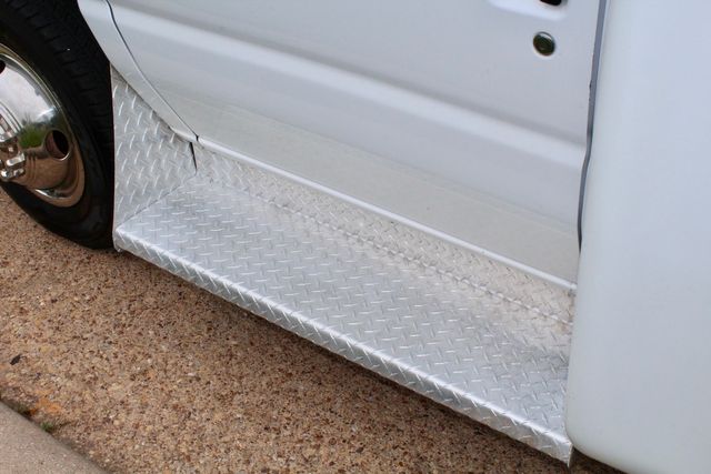 2017 Ford E450 15 Passenger Dimond Coach W/ Wheelchair Lift | Irving, Texas | Lonestar Automart Inc. 2017 Ford E450 15 Passenger Dimond Coach W/ Wheelchair Lift | Irving, Texas | Lonestar Automart Inc.