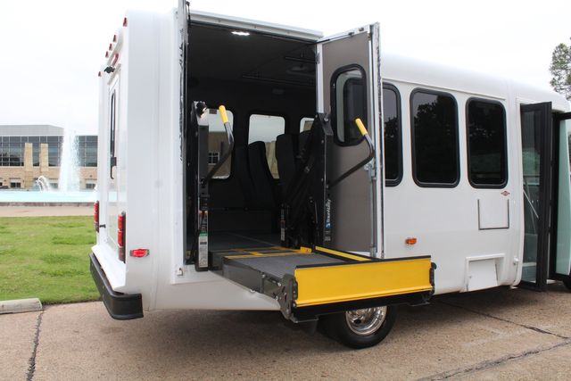 2017 Ford E450 15 Passenger Dimond Coach W/ Wheelchair Lift | Irving, Texas | Lonestar Automart Inc.