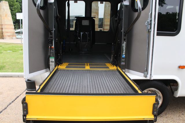 2017 Ford E450 15 Passenger Dimond Coach W/ Wheelchair Lift | Irving, Texas | Lonestar Automart Inc. 2017 Ford E450 15 Passenger Dimond Coach W/ Wheelchair Lift | Irving, Texas | Lonestar Automart Inc.