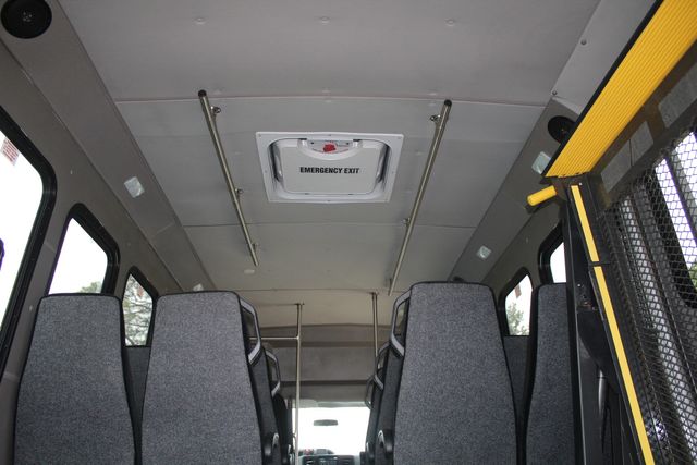 2017 Ford E450 15 Passenger Dimond Coach Bus W/ Wheelchair Lift | Irving, Texas | Lonestar Automart Inc. 2017 Ford E450 15 Passenger Dimond Coach Bus W/ Wheelchair Lift | Irving, Texas | Lonestar Automart Inc.