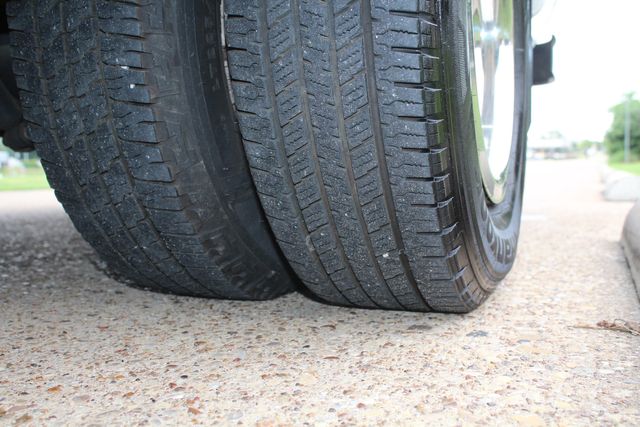 2017 Ford E450 15 Passenger Dimond Coach W/ Wheelchair Lift | Irving, Texas | Lonestar Automart Inc.