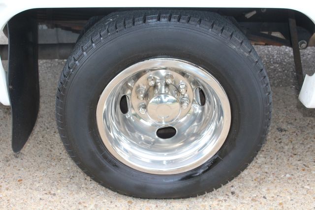 2017 Ford E450 15 Passenger Dimond Coach Bus W/ Wheelchair Lift | Irving, Texas | Lonestar Automart Inc. 2017 Ford E450 15 Passenger Dimond Coach Bus W/ Wheelchair Lift | Irving, Texas | Lonestar Automart Inc.