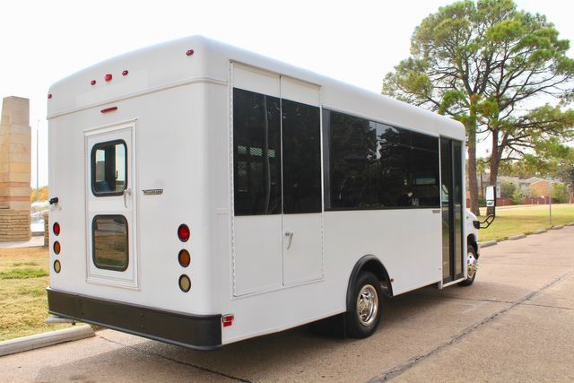 2017 Ford E450 15 Passenger Winnebago Bus With Wheelchair Lift | Irving, Texas | Lonestar Automart Inc. 2017 Ford E450 15 Passenger Winnebago Bus With Wheelchair Lift | Irving, Texas | Lonestar Automart Inc.