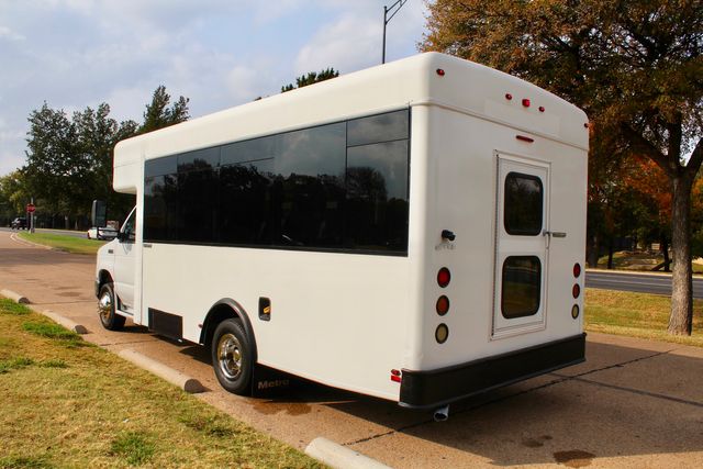 2017 Ford E450 15 Passenger Winnebago Bus With Wheelchair Lift | Irving, Texas | Lonestar Automart Inc. 2017 Ford E450 15 Passenger Winnebago Bus With Wheelchair Lift | Irving, Texas | Lonestar Automart Inc.