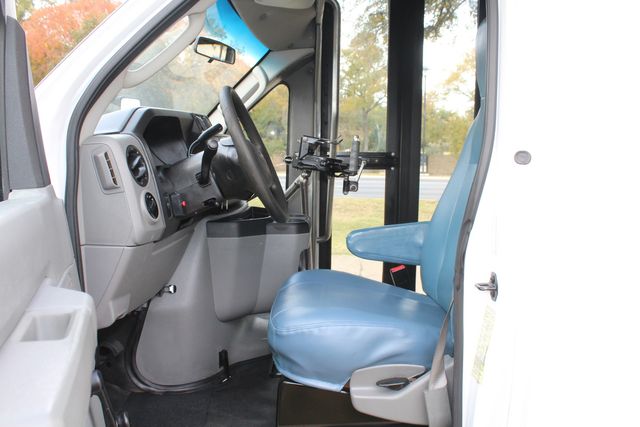 2017 Ford E450 15 Passenger Winnebago Bus With Wheelchair Lift | Irving, Texas | Lonestar Automart Inc. 2017 Ford E450 15 Passenger Winnebago Bus With Wheelchair Lift | Irving, Texas | Lonestar Automart Inc.