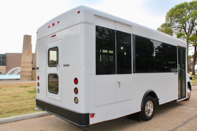 2017 Ford E450 15 Passenger Winnebago Bus With Wheelchair Lift | Irving, Texas | Lonestar Automart Inc. 2017 Ford E450 15 Passenger Winnebago Bus With Wheelchair Lift | Irving, Texas | Lonestar Automart Inc.