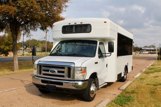 2017 Ford E450 15 Passenger Winnebago Bus With Wheelchair Lift | Irving, Texas | Lonestar Automart Inc. 2017 Ford E450 15 Passenger Winnebago Bus With Wheelchair Lift | Irving, Texas | Lonestar Automart Inc.
