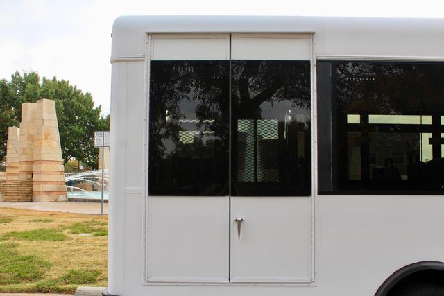 2017 Ford E450 15 Passenger Winnebago Bus With Wheelchair Lift | Irving, Texas | Lonestar Automart Inc. 2017 Ford E450 15 Passenger Winnebago Bus With Wheelchair Lift | Irving, Texas | Lonestar Automart Inc.