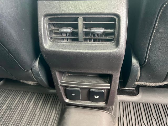 2017 Ford Edge AWD Titanium