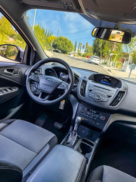 2017 Ford Escape SE - 91K MILES | Agoura Hills, CA | SoCal Auto Group 2017 Ford Escape SE - 91K MILES | Agoura Hills, CA | SoCal Auto Group