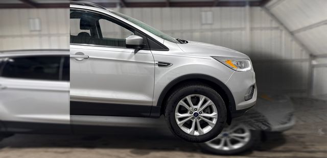 2017 Ford ESCAPE SE | Houston, TX | Texas Star Motors