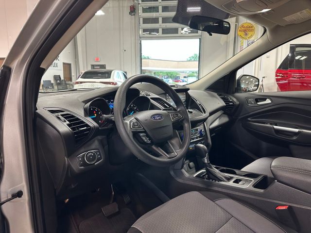 2017 Ford Escape SE 4WD | Irving, Texas | Hopper Motorplex 2017 Ford Escape SE 4WD | Irving, Texas | Hopper Motorplex