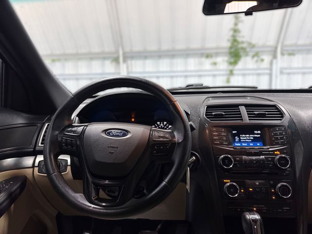 2017 Ford EXPLORER Base 2017 Ford EXPLORER Base