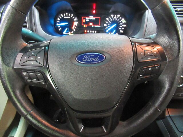 2017 Ford Explorer Base